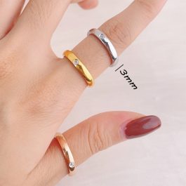 TC155 Nhẫn titan bảng mo tròn 3mm đính 1 viên kim cương