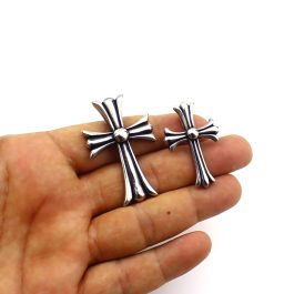 MD040 Mặt dây chuyền nam thép titan chrome heart