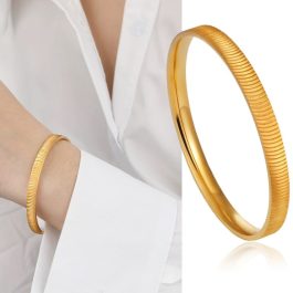 TV209 Vòng tay nữ titan chạm họa tiết mắt mèo