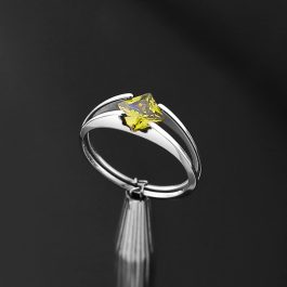 NX001 Nhẫn nữ inox kẹp hột đá vuông màu trà xanh