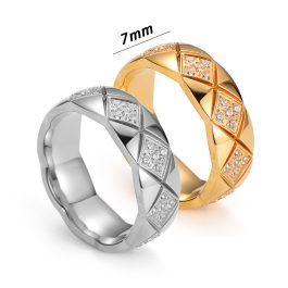 TC041 Nhẫn titan họa tiết quả trám 7mm đính kim