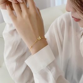 TA247 Lắc tay nữ titan con bướm