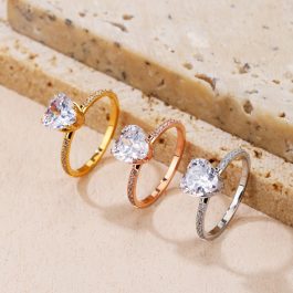 TC056 Nhẫn nữ titan hột đá cao hình trái tim cực xinh