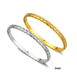 TV197 Vòng tay nữ titan họa tiết quả trám