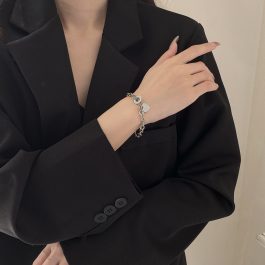 TA051 Lắc tay nữ titan kiểu dây xích khóa OT cá tính