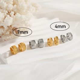 TB005 Bông hoa tai nữ titan khoen tròn chạm mắc mèo