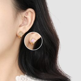 TB216 Bông tai nữ titan hoa van cleef nền xà cừ trắng