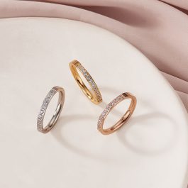 TC118 Nhẫn titan đính đá nữa chiếc nhẫn