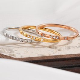 TC154 Nhẫn nữ titan bảng mỏng đính kim cương cách điệu