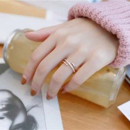 TC158 Nhẫn titan 2 vòng đính kim cương