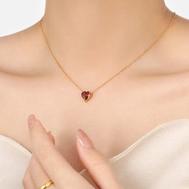 TN077 Dây chuyền vòng cổ titan mặt hình trái tim đính đá đỏ