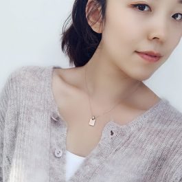 TN133 Dây chuyền titan vòng đá lồng thẻ hình vuông