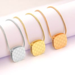 TN175 Dây chuyền titan mặt vuông họa tiết Gucci