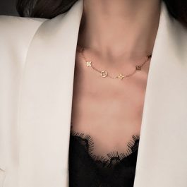 TN382 Dây chuyền titan LV hoa 4 cách cách điệu