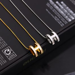TN654 Dây chuyền titan mặt chữ H thời trang Hermes