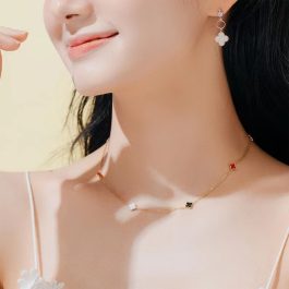 TN673 Dây chuyền nữ titan hoa 4 cánh van cleef LV cách điệu