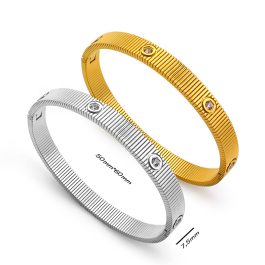 TV239 Vòng tay titan cartier đinh kim cách điệu