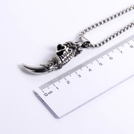 MD001 Mặt dây chuyền nam thép titan răng nanh đầu lân