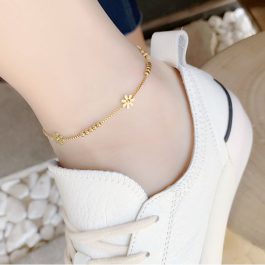 TA619 Lắc chân nữ titan hoa cúc cách điệu màu vàng