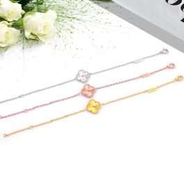 TA242 Lắc tay titan 1 hoa 4 cánh Van Cleef LV chạm móc máy