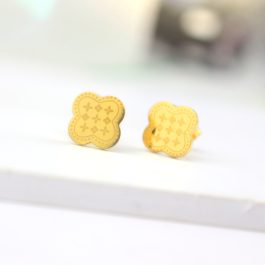 TB136 Bông tai titan 4 cánh van cleef nền họa tiết LV