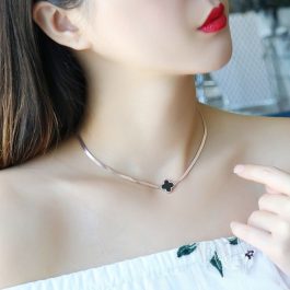 TN154 Dây chuyền titan mì dẹp mặt hoa 4 cánh van cleef