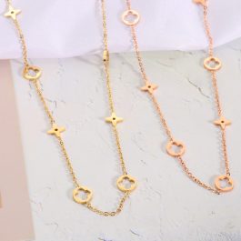 TN187 Dây chuyền titan hoa LV cách điệu