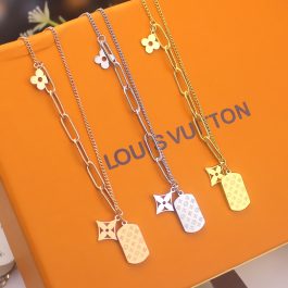 TN498 Dây chuyền titan thời trang LV