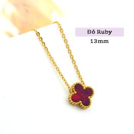 TN813 Dây chuyền titan hoa 4 cánh van cleef nền màu đỏ Ruby