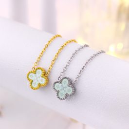 TN839 Dây chuyền titan hoa 4 cánh van cleef nền LV màu xanh ngọc