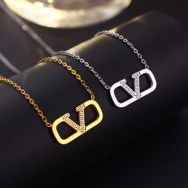 TN871 Dây chuyền vòng cổ nữ titan chữ V