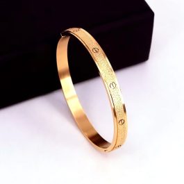 TV130 Vòng tay titan cartier phun cát mạ vàng
