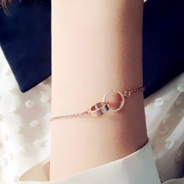 TA001 Lắc tay nữ titan 2 khoen tròn lồng vào nhau màu hồng