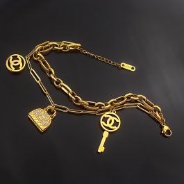 TA137 Lắc tay nữ titan thời trang Chanel