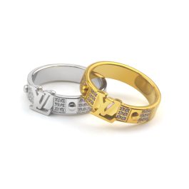 TC093 Nhẫn nữ titan thời trang LV (Size 6-7-8)