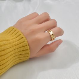 TC264 Nhẫn nữ titan hình hoa 4 cánh LV free size