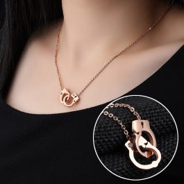 TN093 Dây chuyền titan còng số 8 màu hồng