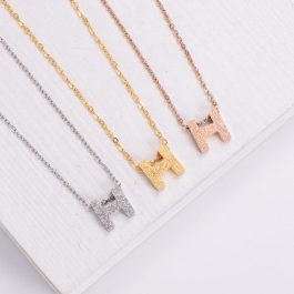TN358 Dây chuyền titan chữ H hermes phun cát