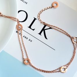 TA572 Lắc chân titan nữ chữ love màu vàng hồng