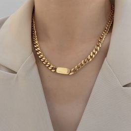 TN429 Dây chuyền titan kiểu lặc vát cạnh mạ vàng mặt ovan