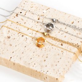 TN571 Dây chuyền titan thời trang họa tiết quả trám