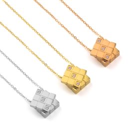 TN576 Dây chuyền titan cục rubik