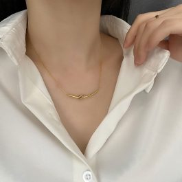 TN666 Dây chuyền nữ titan mặt hình nút thắt