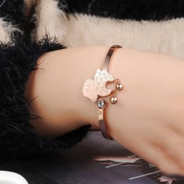 TV001 Vòng tay titan con cừu màu vàng hồng